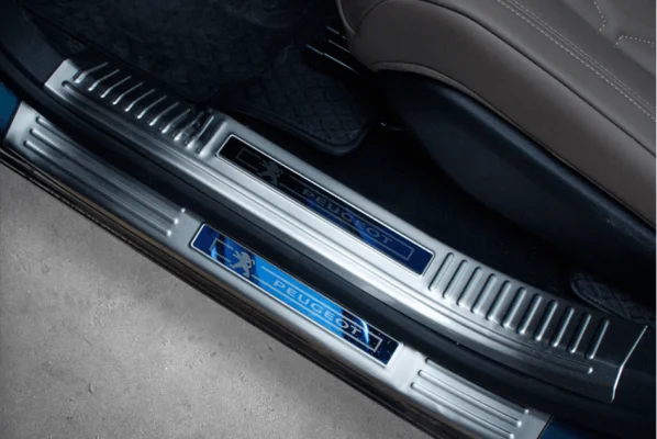Nẹp bậc lên xuống xe Peugeot 3008