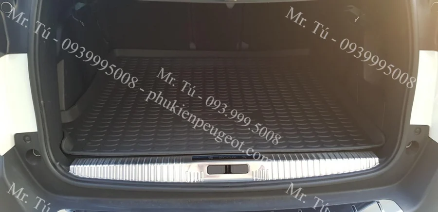 Lót cốp xe Peugeot 5008