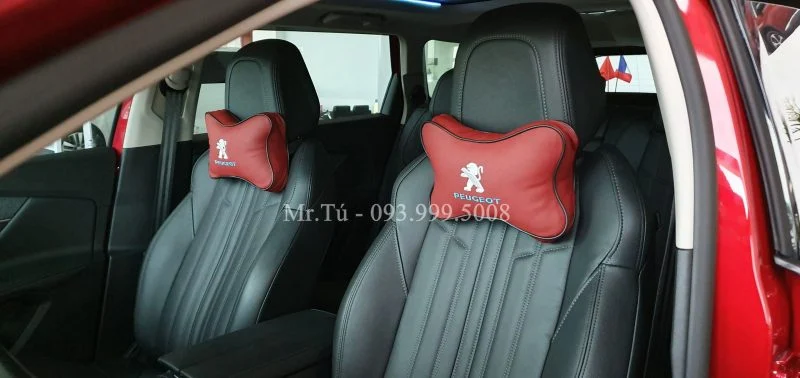 Peugeot 5008 đỏ