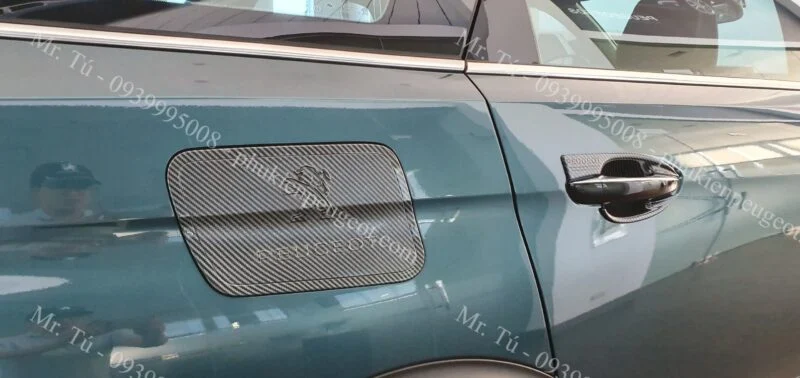 Ốp nắp bình xăng cho xe Peugeot