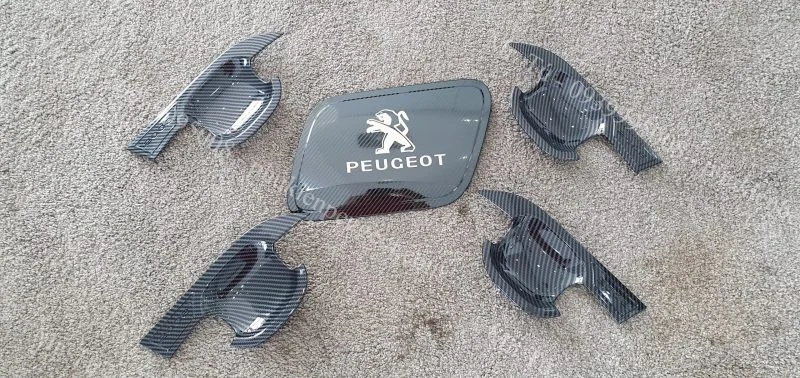 ốp nắp bình xăng Peugeot 2008