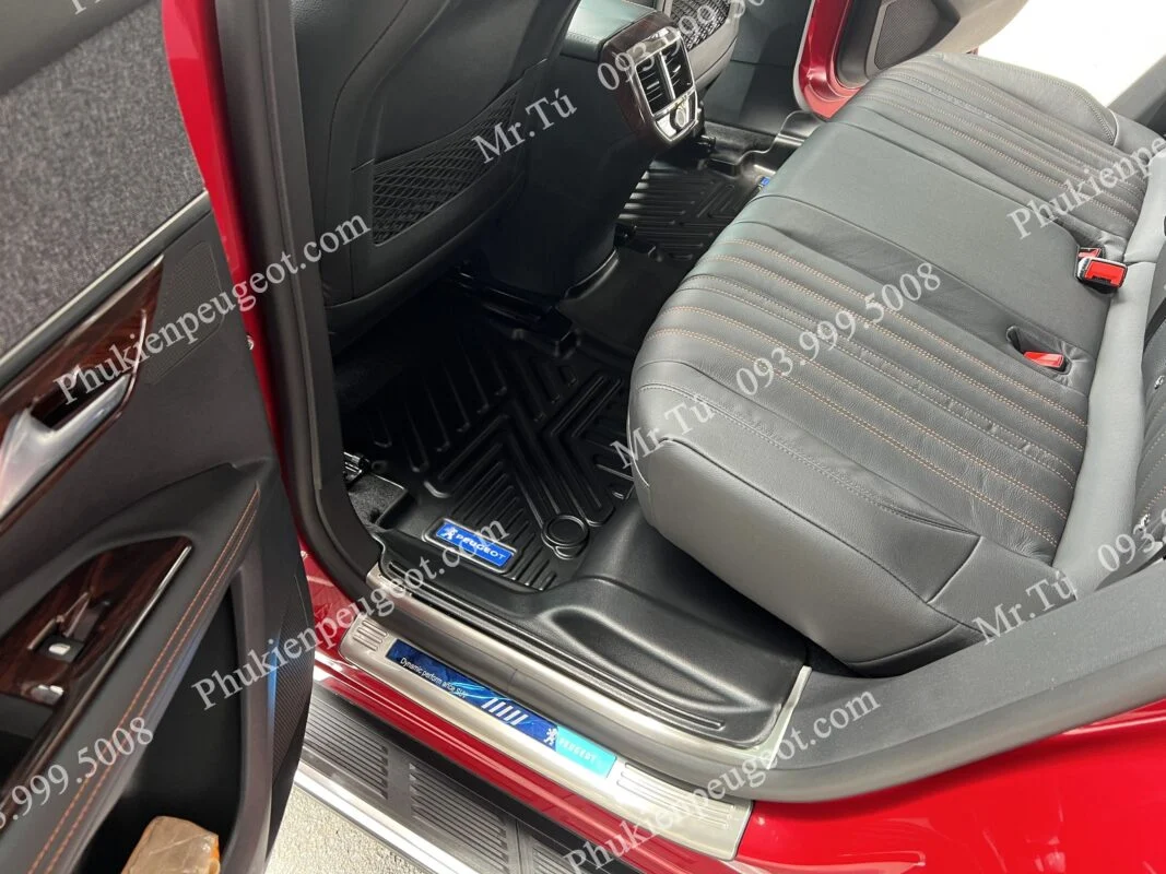 Phụ kiện Peugeot 3008 màu đỏ