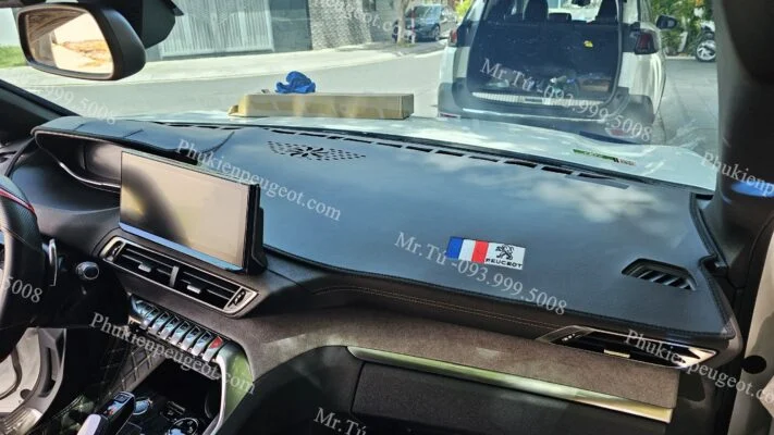 Phụ kiện xe Peugeot 3008 trắng