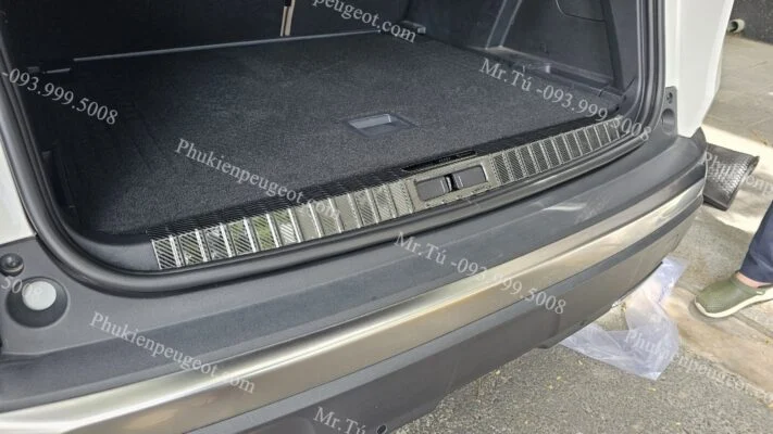 Phụ kiện xe Peugeot 3008 trắng