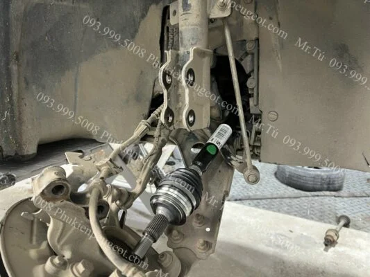 thay thế trục láp xe Peugeot 5008