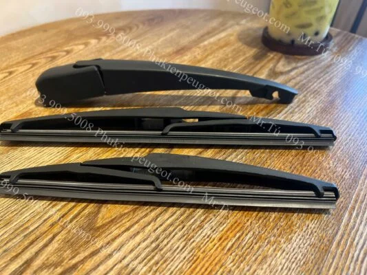 lưỡi gạt mưa sau xe Peugeot