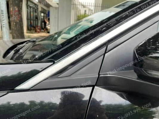 tấm tam giác tai gương xe Peugeot