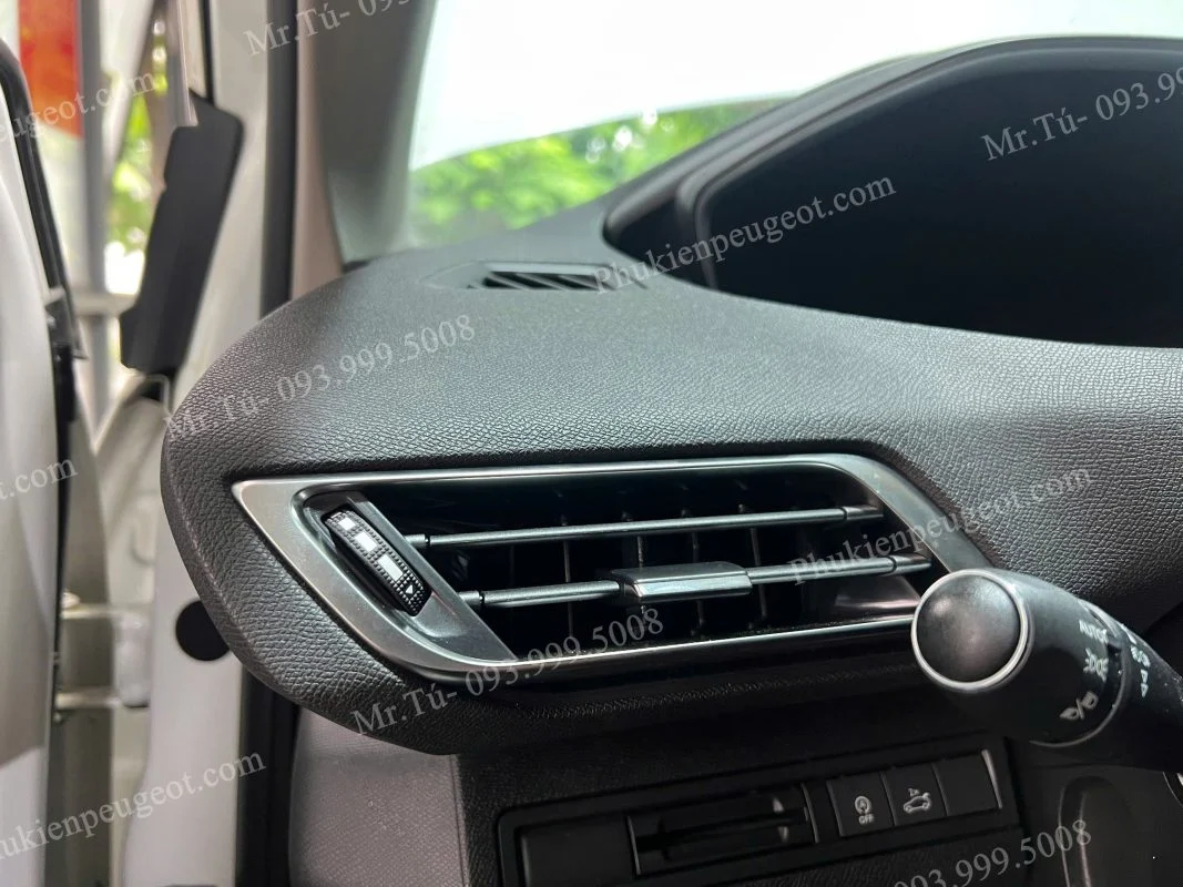 Cửa gió điều hoà xe Peugeot