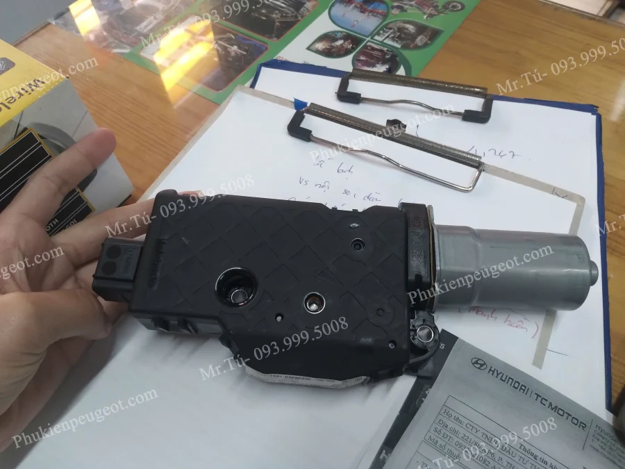 phu-tung-motor-cua-so-troi-peugeot-5008 (3)