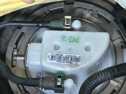 thay thế bơm xăng xe Peugeot