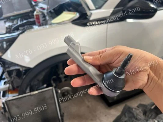 gầm xe Peugeot 2008
